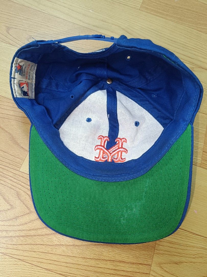 Vintage Starter New York Mets Cap (Category: Caps & Hats) located in General Santos City (Dadiangas). Submitted by pete_joh (Listing ID 1402700343, Image 3). Description: Vintage Starter NY Mets very good condition Made in Korea OSFA Issue: Minimal crack sa Strap Minimal Stain.