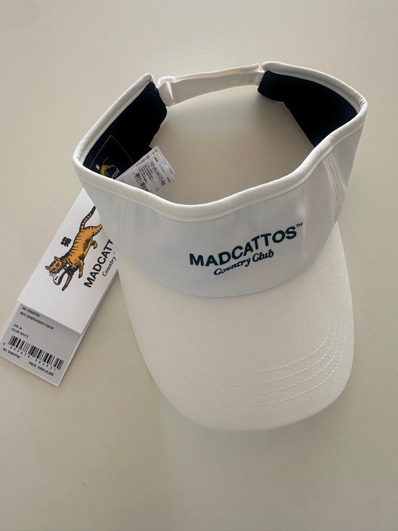 Visor (Category: Activewear) located in Singapore. Submitted by julie.ss (Listing ID 1402701972, Image 1). Description: madcattos- It’s a sun visor from a Korean brand..