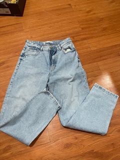 (Category: ) located in . Submitted by bustlingfinds (Listing ID 1402734651, Image 1). Description: .