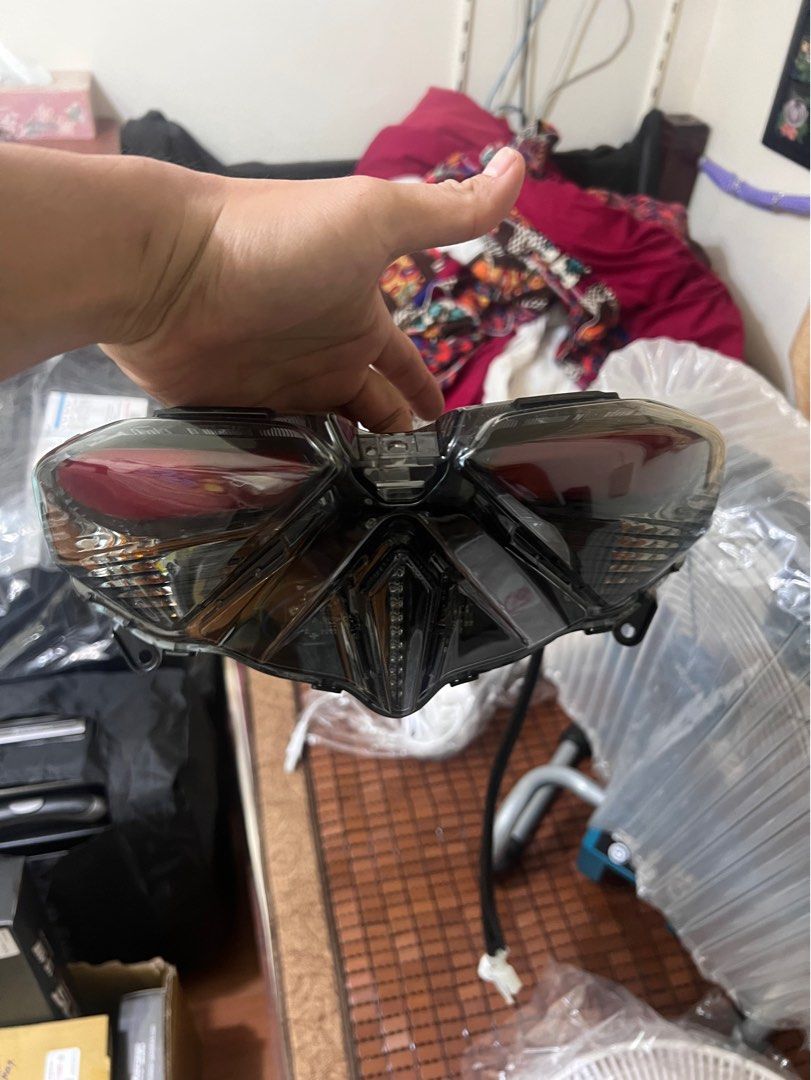 售原廠前叉➕前後卡鉗➕後尾燈➕125原廠引擎➕避震器全部一起帶走9000元, 汽機車零配件在旋轉拍賣