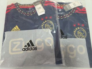 (Category: ) located in . Submitted by sport_jerseys (Listing ID 1090514741, Image 1). Description: .