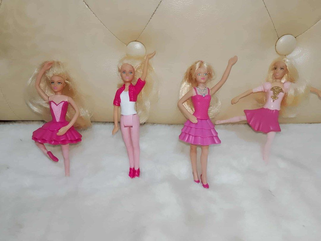 Barbies Mini dolls (Category: Kids Toys) located in Luna. Submitted by manika_bianca (Listing ID 1402893148, Image 1). Description: sold as set.