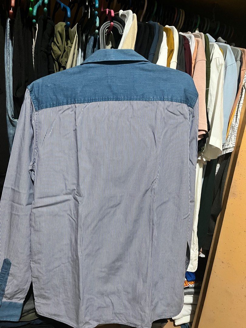 Bench Polka Dot Denim Shirt - Size S (Category: Tshirts & Polo Shirts ) located in Pasig City. Submitted by yuri0021 (Listing ID 1402877358, Image 2). Description: Location: Pasig Delivery: Lalamove Payment: Gcash Bench shirt, size small. Unique design with denim collar and cuffs, polka dot front, and striped back/sleeves..