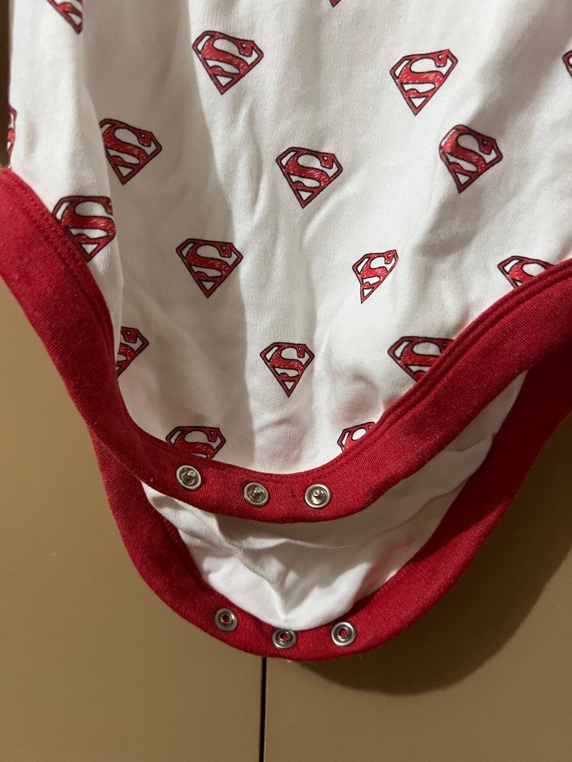 (Brand New) Superman Onesies (Category: Babies & Kids Fashion) located in Manila. Submitted by zz.preloved (Listing ID 1402996602, Image 2). Description: .