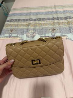 （分類：）位於 。 由 vickybtw77 提交（商品編號 1403009741，圖片 1）。簡介： 。