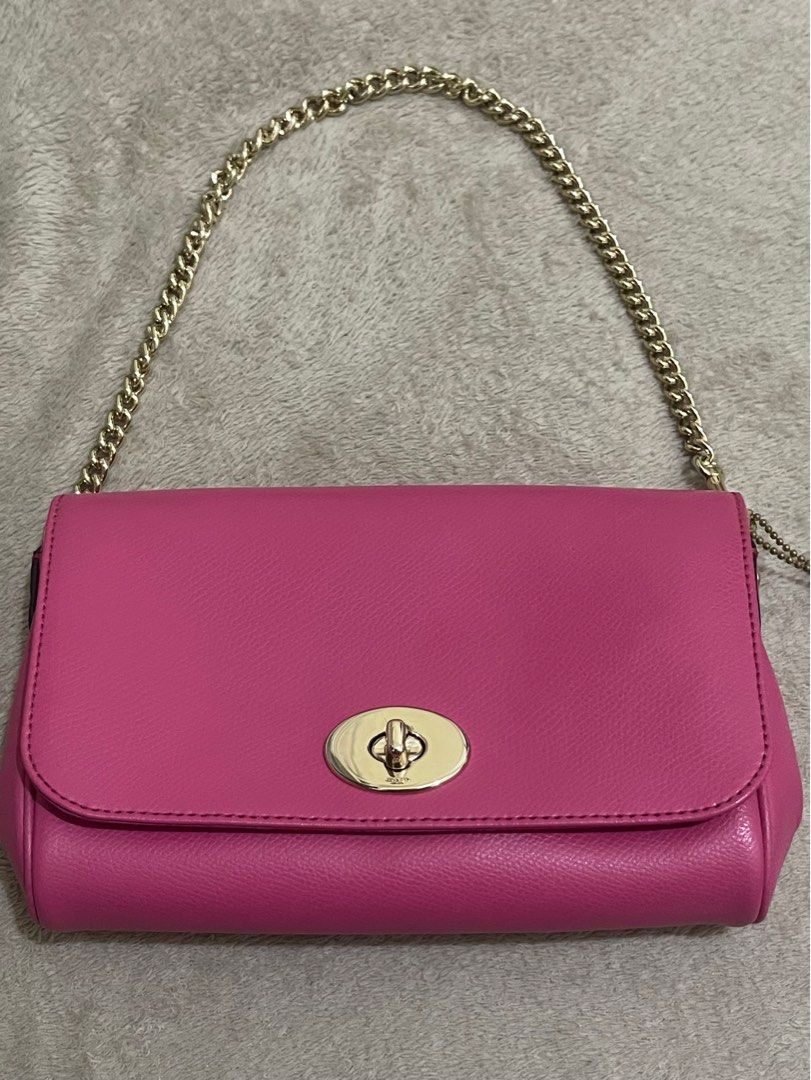 Coach Crossgrain Leather Mini Ruby Visit Crossbody Bag F34604 (Category: Luxury Bags & Wallets) located in Manila. Submitted by grandlion-1dfa (Listing ID 1402976203, Image 1). Description: rfs: bought it & thought it was a cute statement bag but sadly i can’t style it. I also need funds for my upcoming trip 😆 includes: - the original coach leather tag - attachment to turn it into cross-body No signs of wear & tear on the bag. like brand new. pr