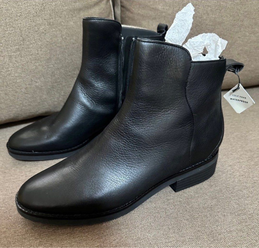 Cole Haan boots (Category: Boots) located in Pasig City. Submitted by chubby_cheeks (Listing ID 1402878140, Image 1). Description: Size 40 US9 13-14k peso in PH Super comfy.