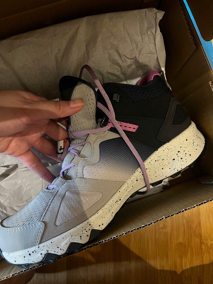 Columbia Peakfreak Hera Mid Outdry (Category: Hiking & Camping) located in Mandaluyong City. Submitted by roqstore (Listing ID 1402935443, Image 2). Description: Brand new (never been used) Columbia waterproof mid shoes Size 10 UK 7 RFS: bought another shoes .