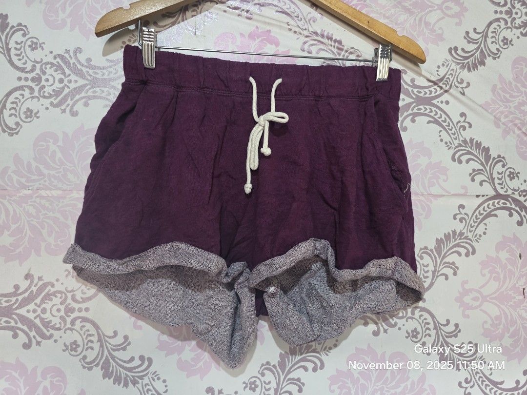 Divided by H&M cotton short (Category: Shorts) located in Munoz. Submitted by bellestuffs.ph (Listing ID 1402872184, Image 1). Description: ✈️MOVING OUT SALE!! 🎉 ‼️NO WHEN WORN‼️ 🍭Personal Preloved 👗large-xxl 🍭garterized waist,drawstring 💵MOP :GCASH, SEABANK,GOTYME 🚚SHiPPING: J&T, JRS ‼️please manage your expectations since these are preloved‼️ 🛍️code#b3 #preloved #branded # prelovedbranded #newlook #bershka #forever21 #croptop#scrubsuit #