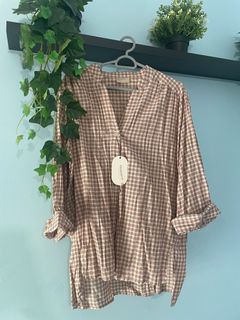 (Category: ) located in . Submitted by wardrobeee_ (Listing ID 1402877532, Image 1). Description: .