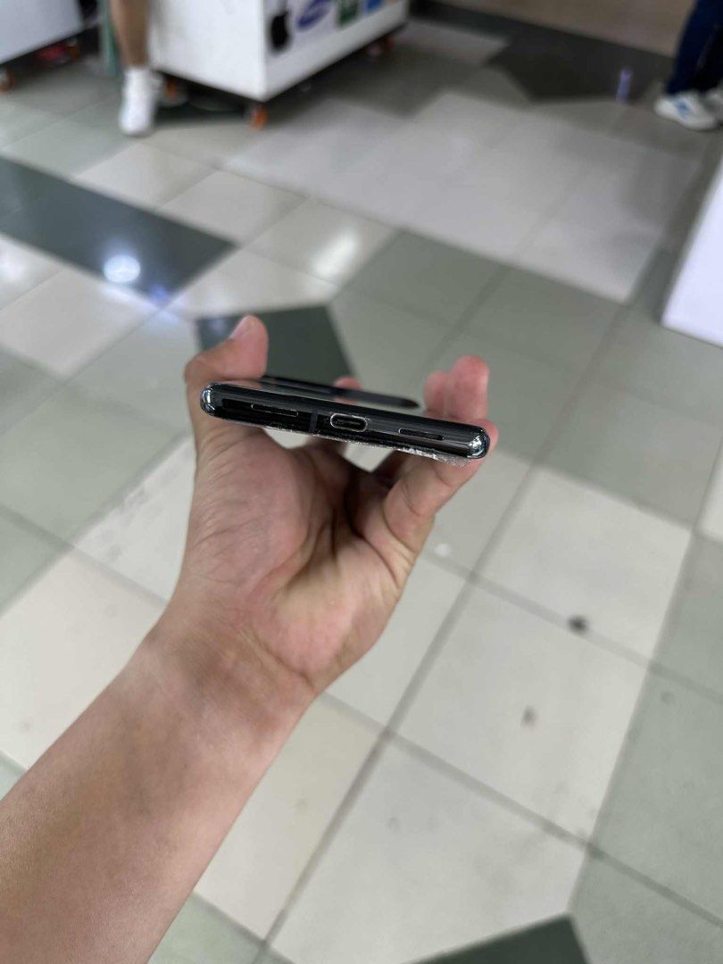 Google pixel 7 Pro 128GB 98% smooth US Variant Openline (Category: Google Pixel) located in San Juan City. Submitted by najihahtelecomshop2018 (Listing ID 1402984339, Image 2). Description: Legit Store | Original unit FOR SALE | TRADE / SWAP ▫️INSTALLMENT thru: 🔸Credit Card (straight / installment) 🔸Ggives / Gcredit + 6% interest 🔸Spay Later + 6% interest (RFS: Buy and Sell any kinds of Gadgets) Description: Google pixel 7 Pro 128GB Openline (