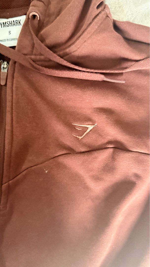 Gymshark Cropped Hoodie - Brown (Category: Coats, Jackets and Outerwear) located in Pasig City. Submitted by mphg37 (Listing ID 1402844948, Image 2). Description: Gymshark hoodie Barely used Great for cover up for the gym.