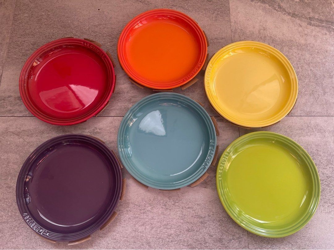 Le Creuset Rainbow Plate Set 9" (6 PCS) (Category: Dinnerware & Cutlery) located in Las Pinas. Submitted by angeltntn (Listing ID 1402878638, Image 2). Description: ✨ RESTOCK ALERT ❗✨ The perfect holiday gift is back! 🎁 Le Creuset Rainbow Plate Set 9" (6 PCS) 🌈 Brand new & boxed, ready to brighten up any table! 📍 Location: Parañaque City .