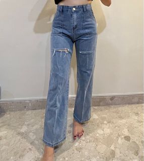 (Category: ) located in . Submitted by mostunder15sgd (Listing ID 1402999861, Image 1). Description: .