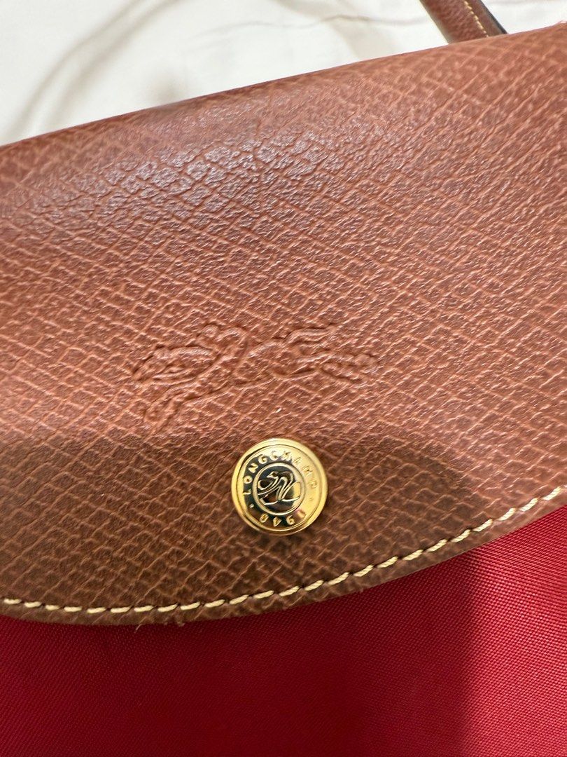 Longchamp Long Handle (Medium) (Category: Tote Bags) located in Quezon City. Submitted by MJ_declutters (Listing ID 1402981737, Image 2). Description: Pre-loved Good as new bought in Spain no flaws.