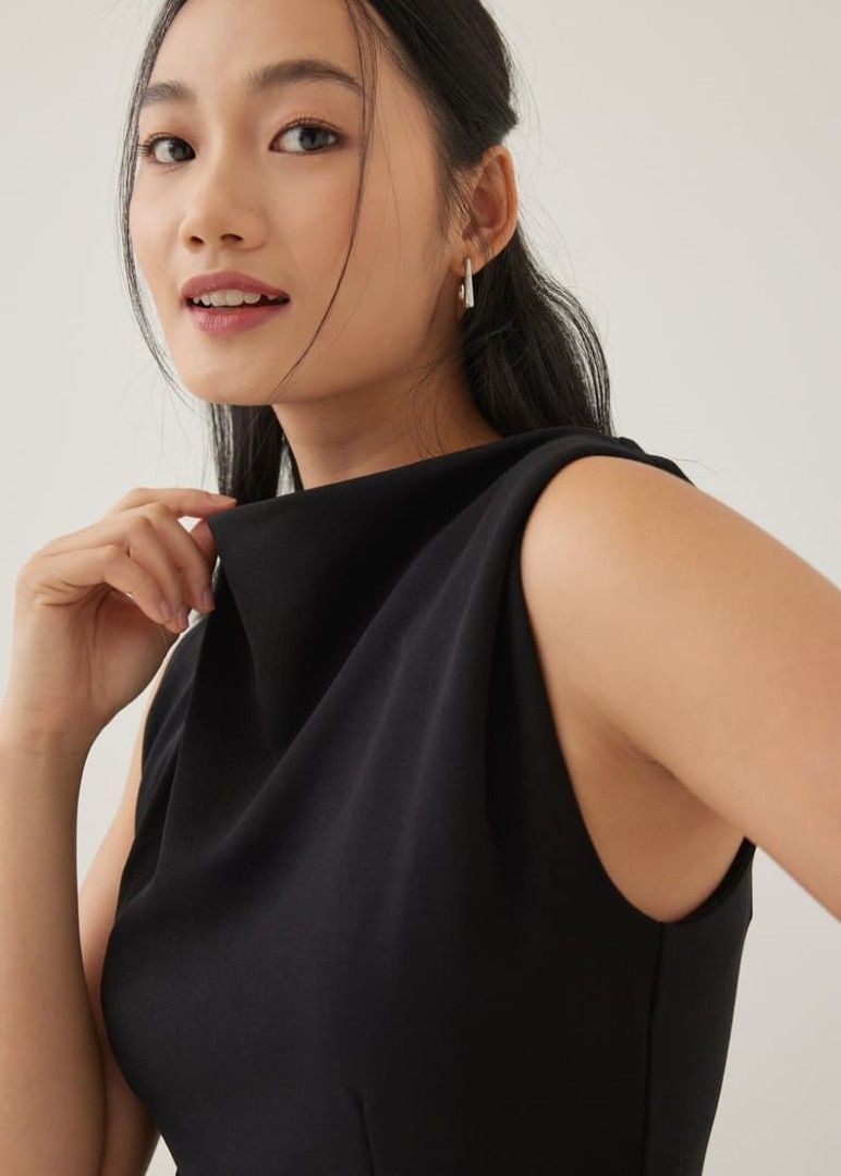 Love, Bonito Grethel Drape Column Maxi Dress- Medium (Category: Dresses) located in Baguio. Submitted by darlingdeclutter (Listing ID 1402909840, Image 3). Description: - Grethel Drape Column Maxi Dress, Medium - Elegant cowl neckline - Sleeveless design - Features a high slit - Fitted silhouette - Ankle length - Perfect for formal events or nights out -Shipping c/o buyer RFS: Decluttering.