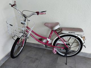 (Category: ) located in . Submitted by pynjess (Listing ID 1402906674, Image 1). Description: .