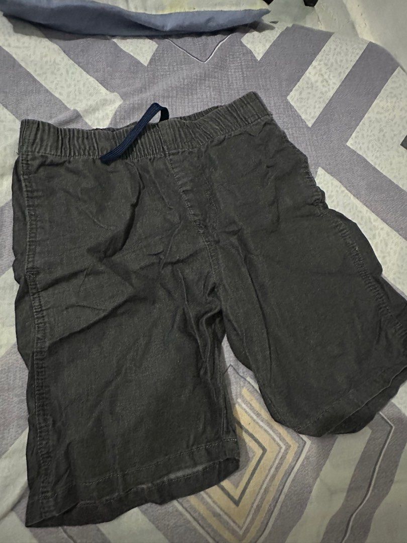 short and pants for kids (Category: Babies & Kids Fashion) located in Makati City. Submitted by riks019 (Listing ID 1402934761, Image 3). Description: shorts for 50 pants for 100.