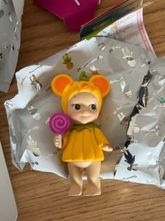 (Category: ) located in . Submitted by whoisjade (Listing ID 1402934072, Image 1). Description: .