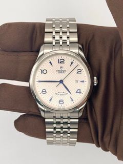 （分類：）位於 。 由 matchmakingwatches 提交（商品編號 1402965799，圖片 1）。簡介： 。