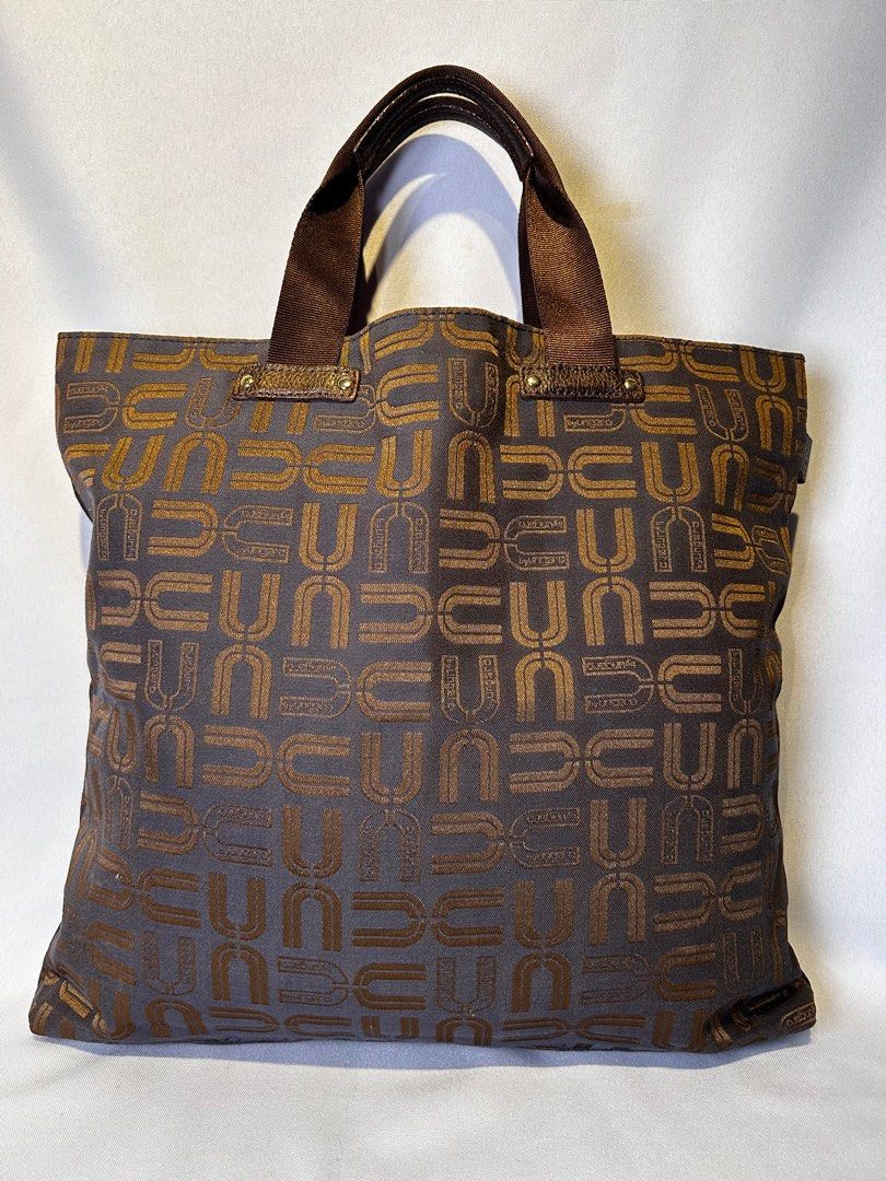 UNGARO tote bag. Vintage Bag. (Category: Luxury Bags & Wallets) located in Manila. Submitted by originalvintagebagph (Listing ID 1403005838, Image 3). Description: 38CM - 32CM Vintage bag Mahal ang bag na yan .