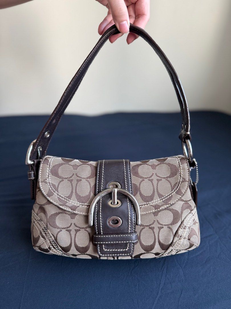 Vintage Coach Soho Mini (Category: Luxury Bags & Wallets) located in Makati City. Submitted by ribsclutter (Listing ID 1402942738, Image 1). Description: Vintage Coach Soho Mini Condition: 8/10 | RANK A Minimal issue on handle *see last pic Mine: ₱6800 📍Makati City MOP: Gcash / BPI / UnionBank MOD: J&T / Lalamove / Same day delivery.