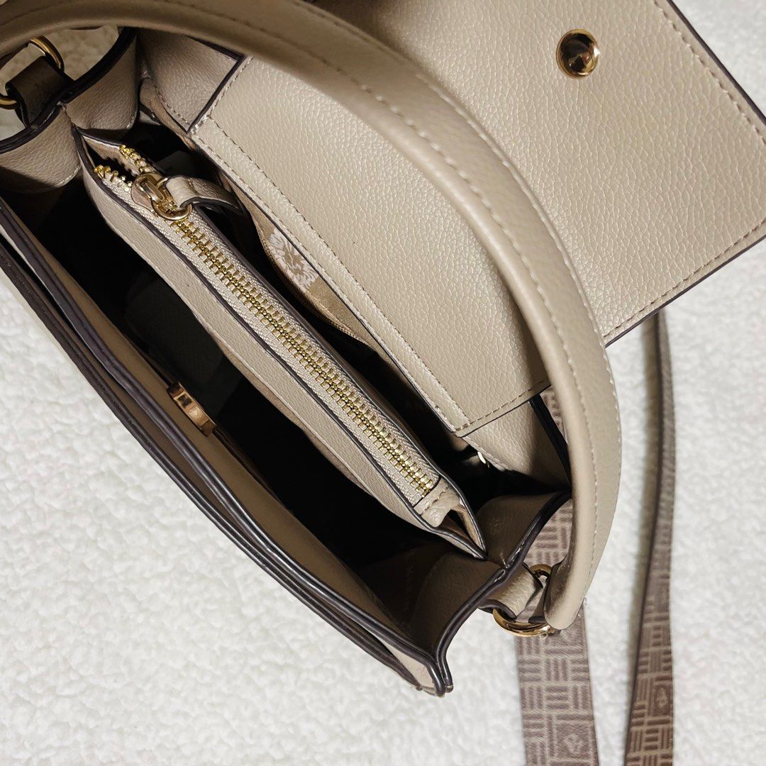 Anne Klein 2 way bag (Category: Cross-body Bags) located in Manila. Submitted by 414studio (Listing ID 1403093423, Image 2). Description: Good as new 100% authentic and bought in USA.
