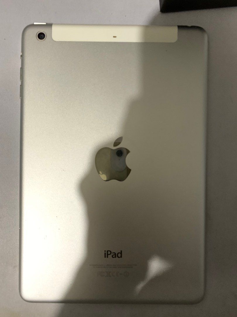 Apple iPad Mini 2 Silver 16gb cellular (comes with original box) (Category: iPad) located in Paranaque City. Submitted by sarishoppingph (Listing ID 1403151013, Image 2). Description: PhP 4,000 ONLY Original Apple iPad Mini 2 16gb Comes with original box Always used with bumper case (not seen in photos) and screen protector Good for streaming Netflix, Disney+, etc, reading ebooks or Zoom meetings Issue: Minor scratches but can still pass as new a