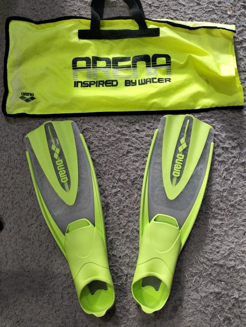 Arena Full Foot Fins (Category: Other Sports Equipment and Supplies) located in Butuan. Submitted by lovzthriftshop. (Listing ID 1403045901, Image 1). Description: 📌ARENA FULL FOOT FINS Brand: Arena Color: Neon Green and Transparent Size: EUR 34-35 / US 2-3 Made in Italy With fin bag Ideal for snorkeling, swimming, and recreational diving Condition: Good condition with minimal signs of usage 🔖999.