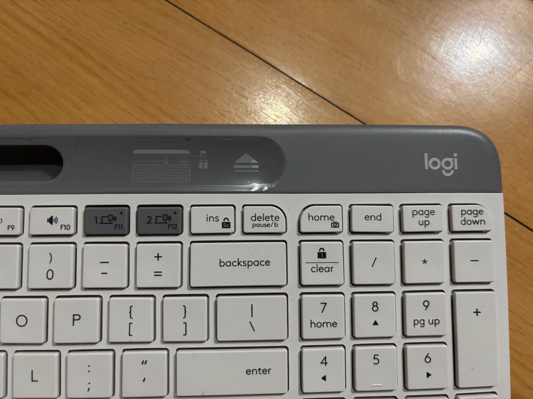 Authentic Logitech K580 Slim Multi Device USB Receiver Bluetooth Wireless Keyboard for Mac, Apple, Windows (Category: Computer Keyboard) located in Manila. Submitted by essentials.ph (Listing ID 1403170237, Image 2). Description: TECHNICAL SPECIFICATIONS * Part Number : * Rose English : 920-011329 * Off-white English : 920-009211 * Graphite English : 920-009210 * Battery life Keyboard: 24 months * Battery type: 2AAA (included) * Wireless operatin