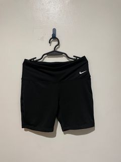(Category: ) located in . Submitted by primcloset (Listing ID 1403111373, Image 1). Description: .
