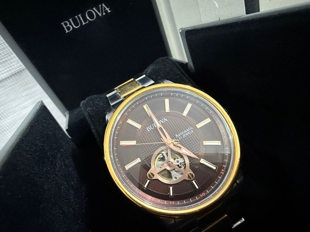 Bulova Rosegold watch (Category: Men's Watches) located in Las Pinas. Submitted by cnp2021 (Listing ID 1403132986, Image 2). Description: USED BULOVA ROSEGOLD Locally purchaed Complete inclusion 9.5/10 Physical condition Grab/Lalamove/Gogoexpress/LBC Bank transfer/Layaway 🏷️ : Php 8990 📍: Las Pinas DM us for inquiries @kicksntech.