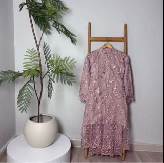 (Category: ) located in . Submitted by lahvlyshop (Listing ID 1403050204, Image 1). Description: .