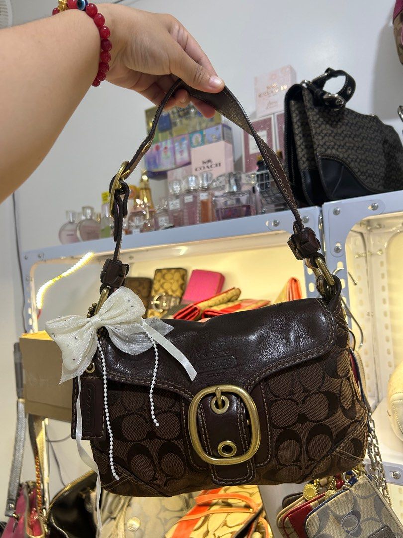 Coach choco bleeker (Category: Luxury Bags & Wallets) located in Manila. Submitted by graceyabut0 (Listing ID 1403091102, Image 3). Description: .