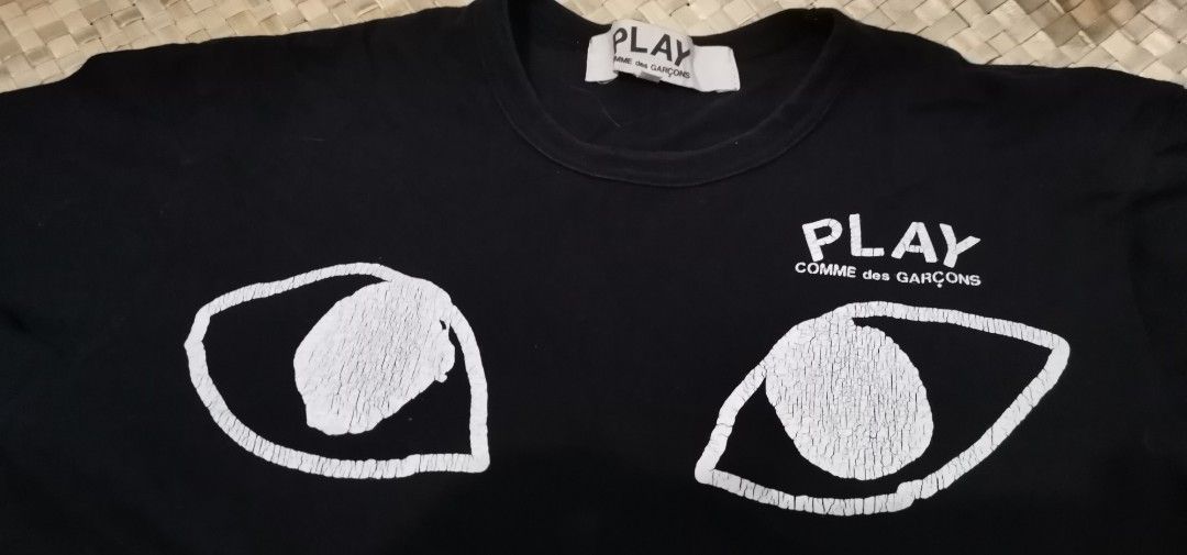 Comme des Garcons CDG Play Black T-shirt (Category: Shirts) located in Manila. Submitted by _neku (Listing ID 1403226863, Image 3). Description: 19 pit to pit 24.5 length cracked print.