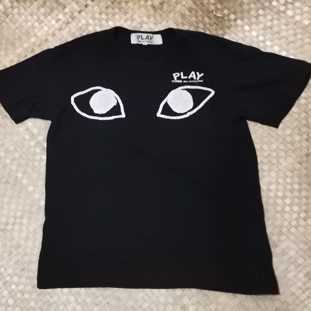 Comme des Garcons CDG Play Black T-shirt (Category: Shirts) located in Manila. Submitted by _neku (Listing ID 1403226863, Image 1). Description: 19 pit to pit 24.5 length cracked print.
