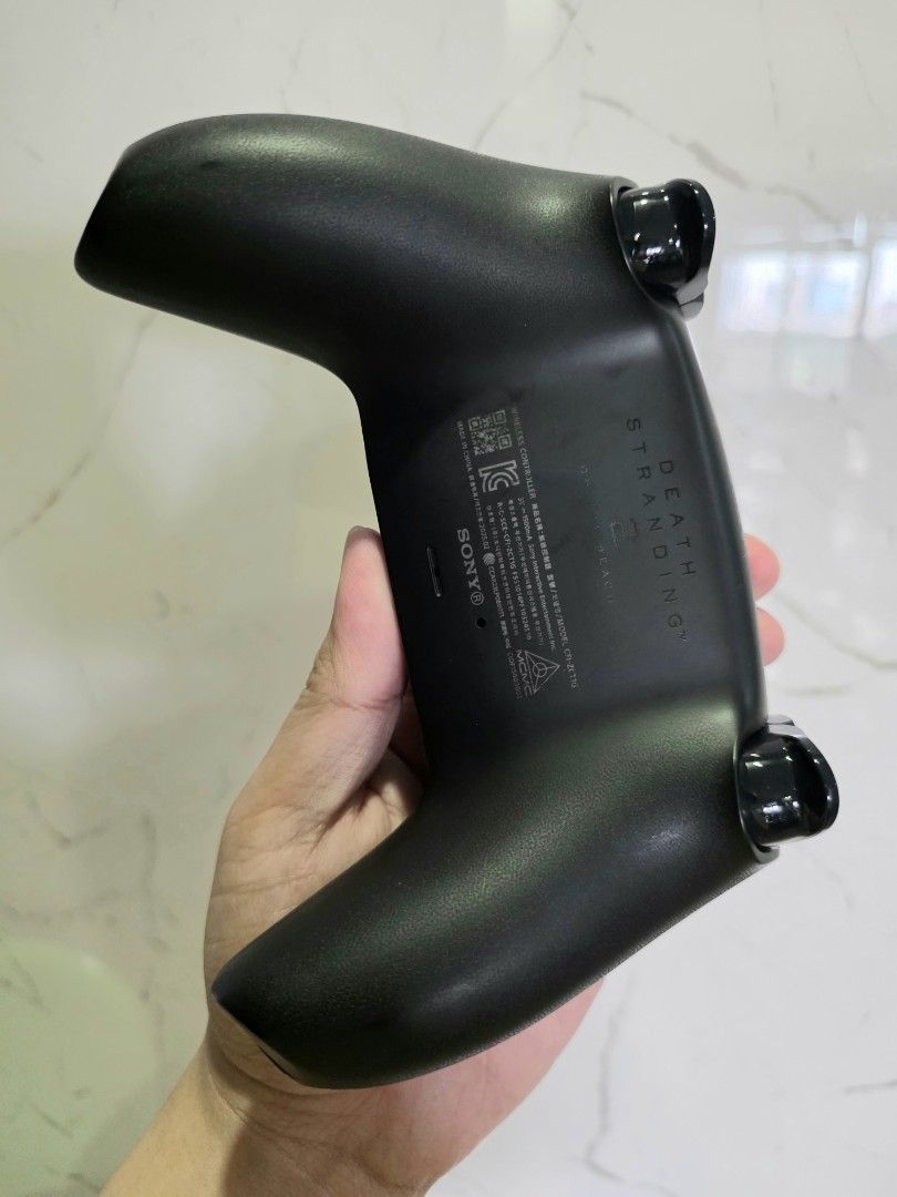 Dualsense Death Stranding 2 Limited Edition (Category: Controllers) located in Mandaluyong City. Submitted by chan.ningtatum (Listing ID 1403144329, Image 3). Description: For Sale! Dualsense Limited Edition Death Stranding 2 Good Working Condition. No Issue. Checkouts via Shope e and Laz ada Available Shipping: Lalamove, Grab Meet ups: Mandaluyong City or San Juan City.