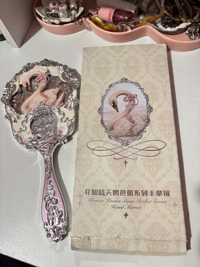 FLOWERKNOWS SWAN BALLET CREAM (Category: Accessory Holder, Box & Organizers) located in Zamboanga. Submitted by declutteringhub (Listing ID 1403159289, Image 3). Description: with box authentic • Payment must be sent before shipping • Delivery fees are payed by the buyer • Can do meet-ups if ur in zc only!.