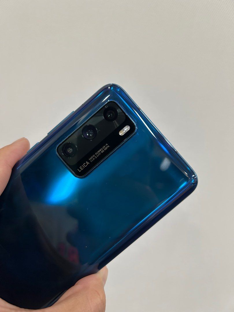 Huawei P40 (Category: Huawei) located in Taguig. Submitted by heyshopperk (Listing ID 1403109073, Image 3). Description: Please read!!! No Flaws! Hindi binuksan! Walang repair! Walang damage! Hindi napalitan battery! ✅Smart Locked. ✅ Unit only. No other inclusions ✅️ 100% Authentic or Money back ✅️ Location: Mandaluyong ✅️MOP: BPI/GCASH ✅️ Shipping via JNT for Provincial and Lalamove if within Metro Manila ✅ RFS: Decluttering.
