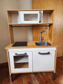 (Category: ) located in . Submitted by oddflower_5190ab (Listing ID 1403122889, Image 1). Description: .