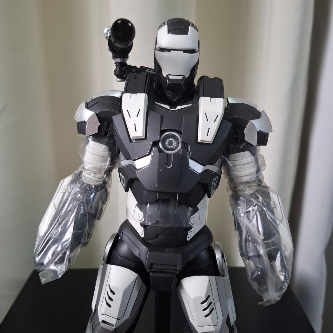 Ironman 2 War Machine Hot Toys 6th Scale (Category: Figurines & Statues) located in Paranaque City. Submitted by bic_350 (Listing ID 1403087626, Image 2). Description: Hot Toys Ironman 2 War Machine 6th Scale Displayed, light scuffings at back part some parts plastic sealed pa with box no swap, cash basis only shipping or pick up at location only.