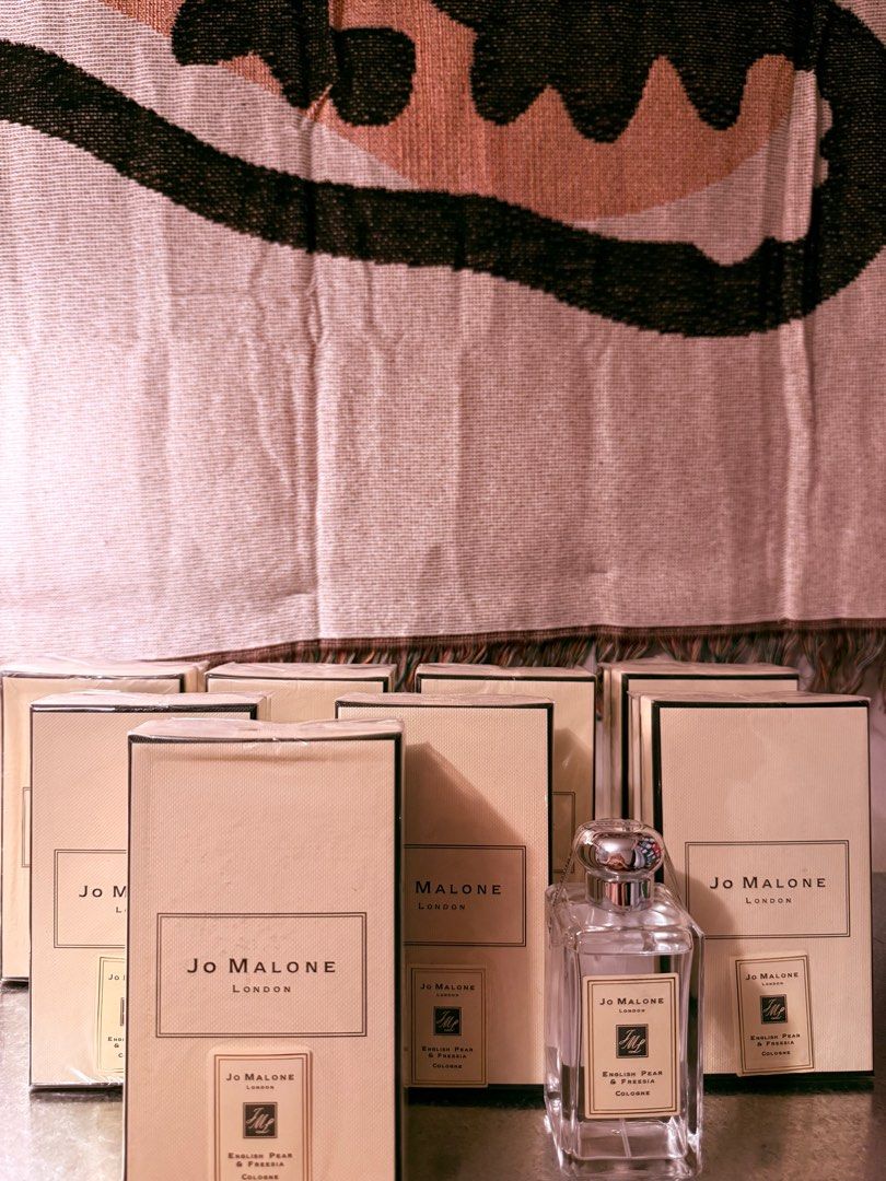 Jo Malone (English Pear & Freesia) (Category: Fragrance & Deodorants) located in Manila. Submitted by remarkabuy (Listing ID 1403096008, Image 2). Description: Experience the allure of a scent that truly endures. We are proud to introduce our exclusive collection of long lasting perfume, sourced Fresh from Hong Kong/Italy and curated for those who demand the best. Forget fragrances that fade after an hour; our collection is guaranteed to be an Au
