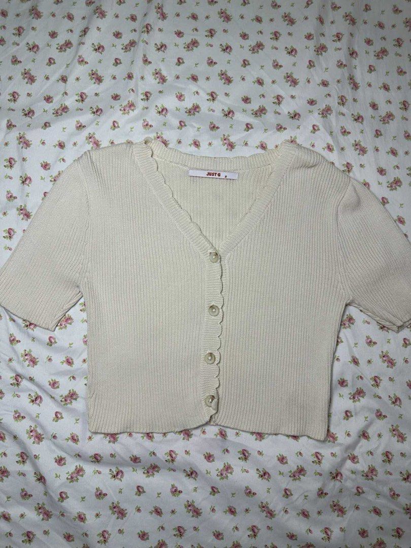 Just G Cream Cardigan (Category: Coats, Jackets and Outerwear) located in Mandaluyong City. Submitted by bch2009 (Listing ID 1403211224, Image 1). Description: just g sweater - ₱800 - size small - beige button up sweater with sleeves stretchy material og price ₱1500+ mode of payment = gcash mode of delivery = lalamove or grab.