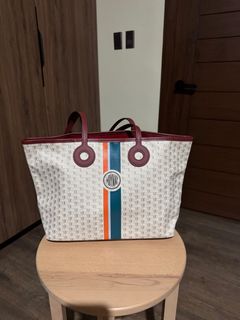 (Category: ) located in . Submitted by shopaholicsnook (Listing ID 1403199873, Image 1). Description: .