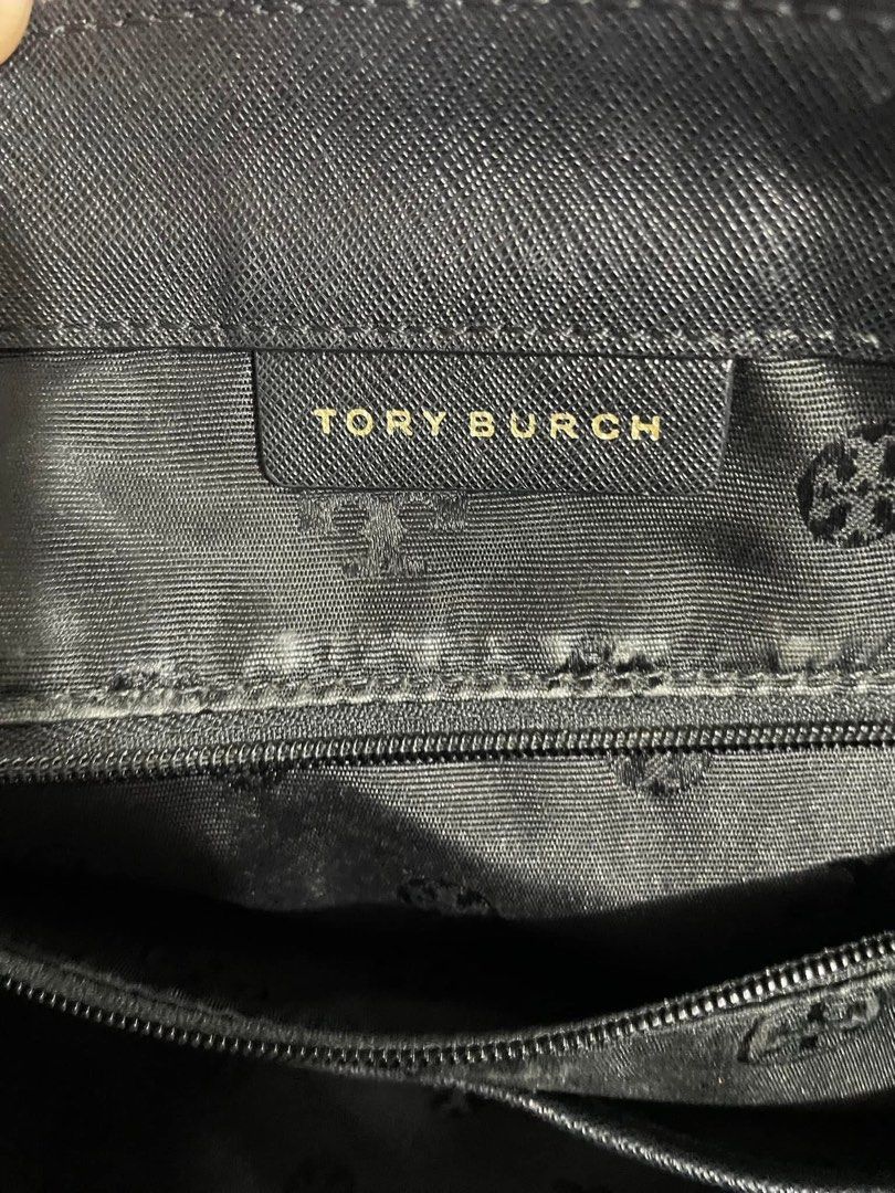Preloved (Category: Luxury Bags & Wallets) located in Muntinlupa City. Submitted by lulukukuh (Listing ID 1403038273, Image 3). Description: .