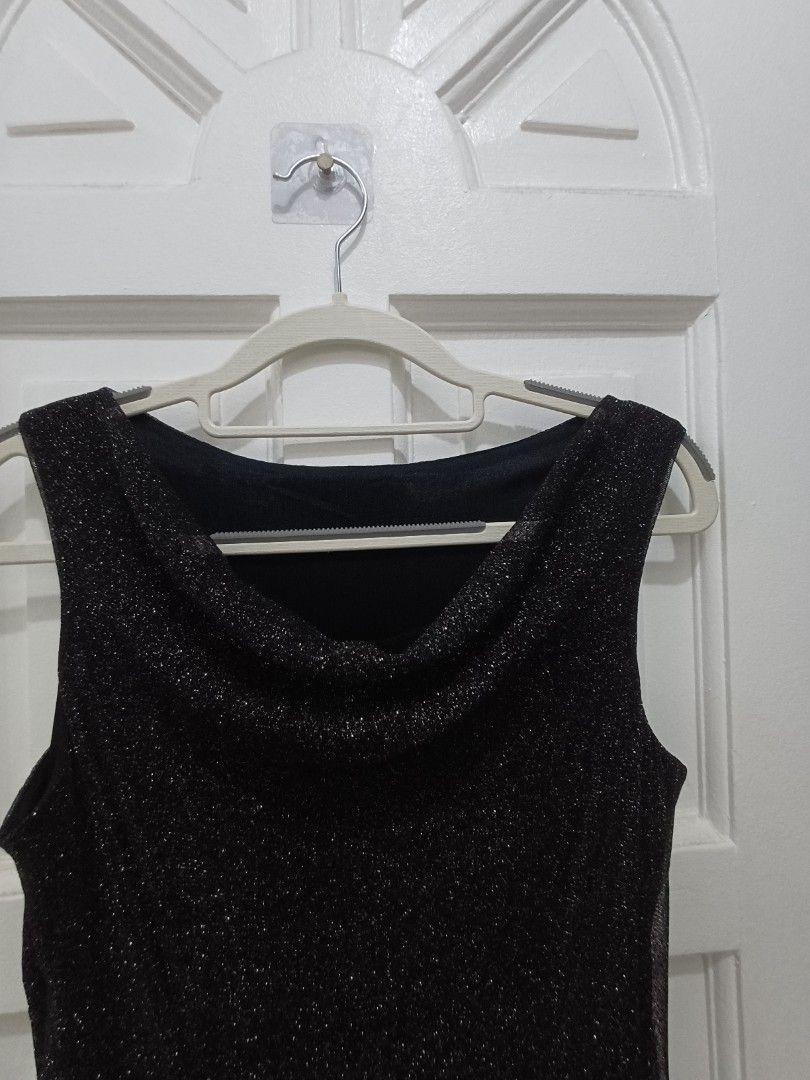 Push Aris Sparkly Black Dress for RENT (Category: Dresses) located in Taguig. Submitted by nethprelovedcorner (Listing ID 1403183468, Image 1). Description: #Black long dress with sparkly finish - Cowl neck design - Long, slim silhouette - Made in Korea - Side slit detail - Ideal for formal events and special occasions #Gcash Payment #Lalamove (Same Day Delivery) J&T Express (2-3 days delivery) Book & Shipping Fee: Shoulder by Buyer.