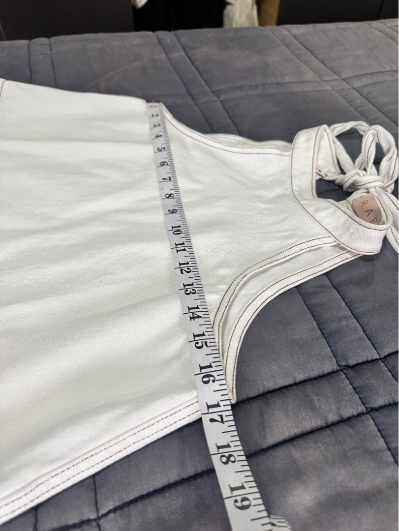 RAF GENOA SL TOP ONLY SIZE XS (Category: Sleeveless) located in Calamba. Submitted by zarahzion (Listing ID 1403113862, Image 3). Description: RAF MANILA GENO TOP Size XS WELL USED .
