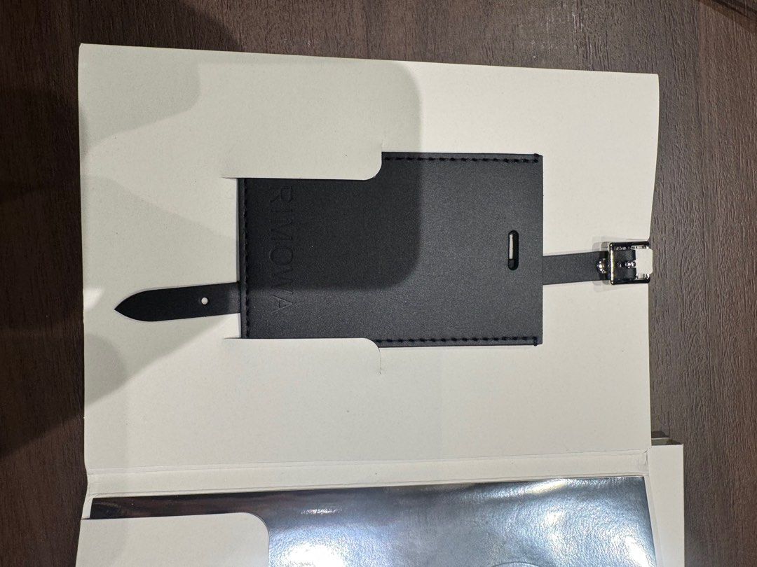 RIMOWA LUGGAGE TAG (Category: Luggage) located in Davao. Submitted by Tineeee. (Listing ID 1403147980, Image 2). Description: Bnew.