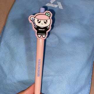 (Category: ) located in . Submitted by ddalki_merch (Listing ID 1403088978, Image 1). Description: .