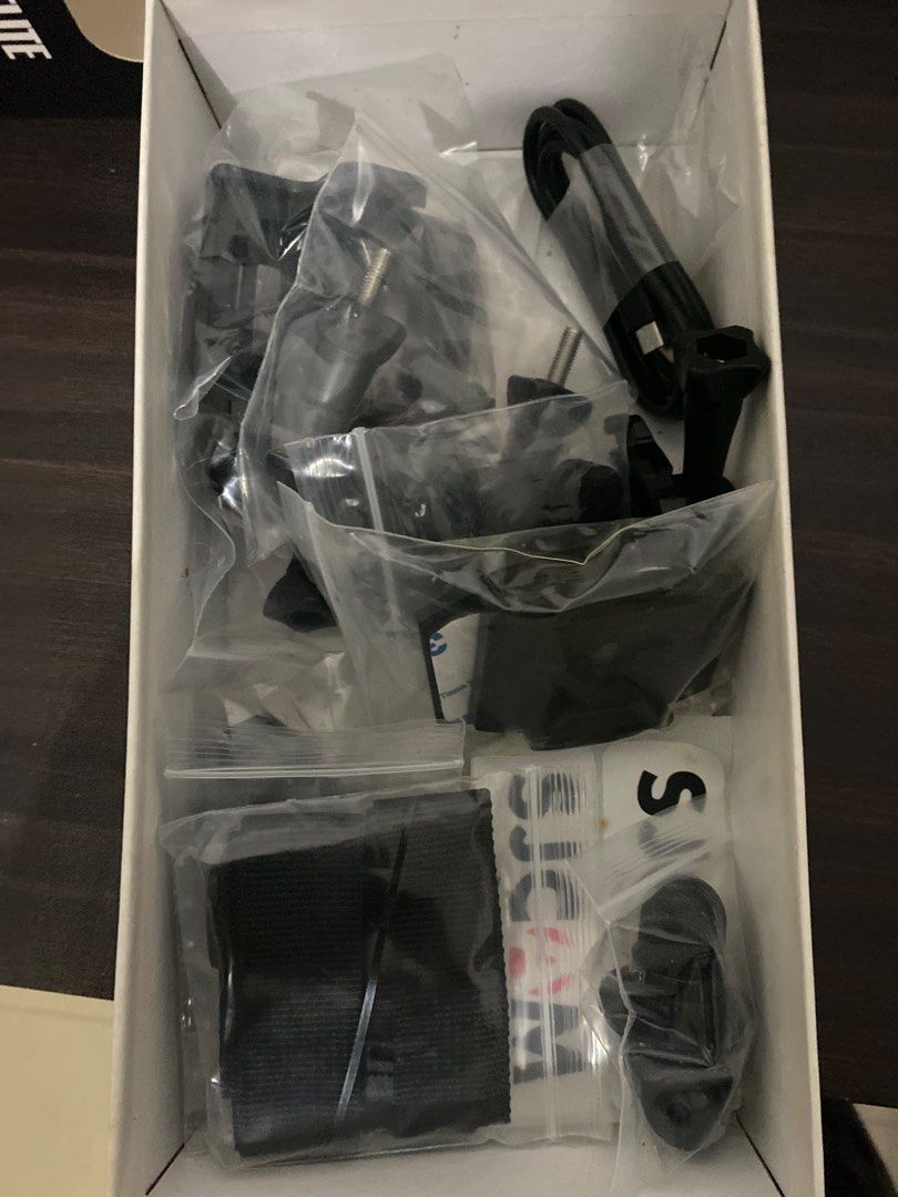 SJCAM Box and Accesories (Category: Other Photography Accessories) located in Batangas. Submitted by markuz08 (Listing ID 1403178205, Image 3). Description: .